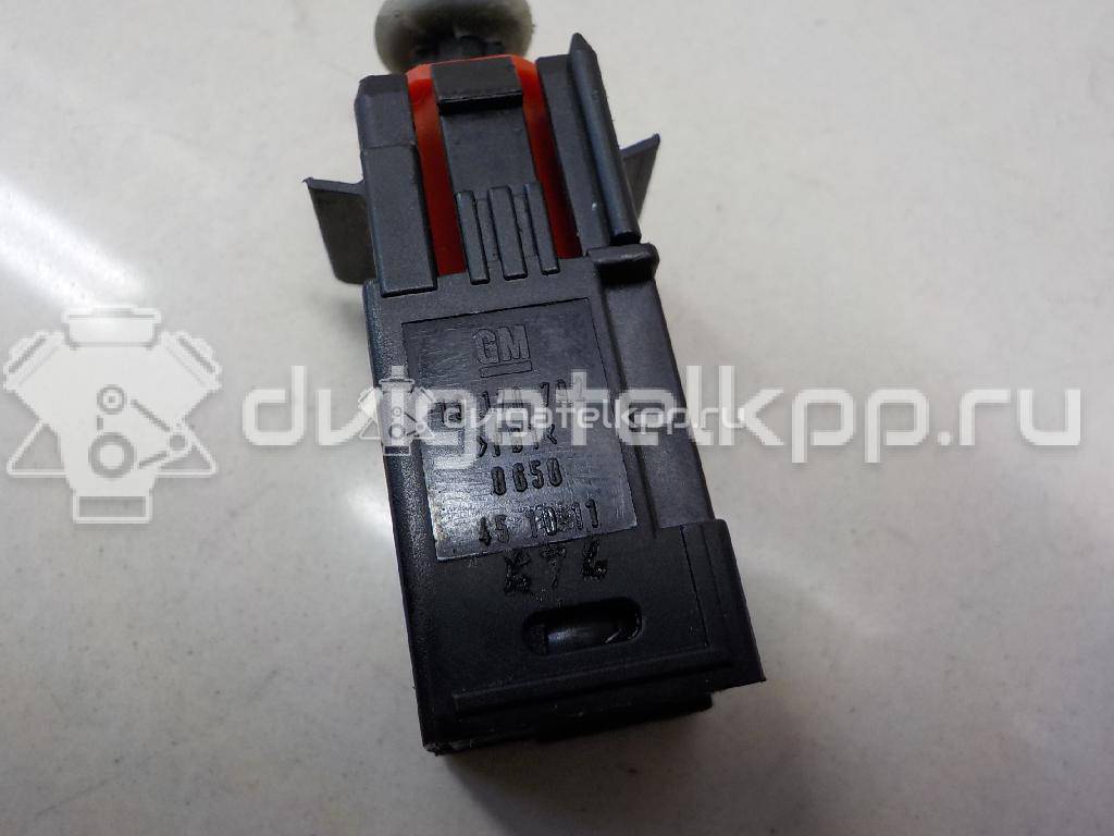 Фото Датчик включения стопсигнала  13178792 для Opel Astra / Adam / Corsa / Vectra / Combo {forloop.counter}}