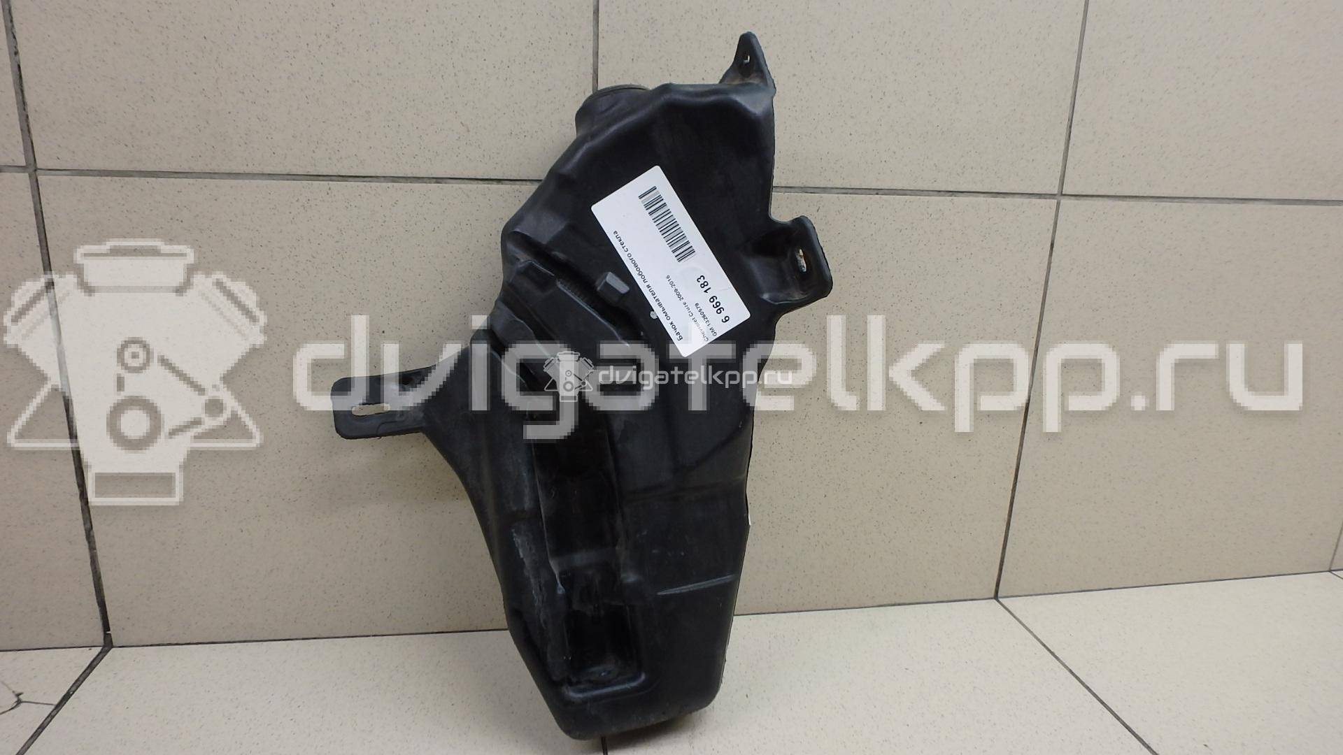 Фото Бачок омывателя лобового стекла  13260579 для opel Astra J {forloop.counter}}