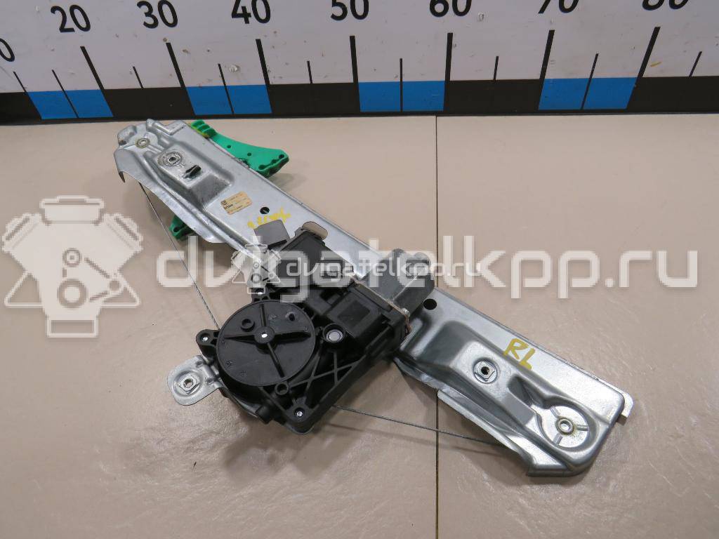 Фото Стеклоподъемник электр. задний левый  13350762 для Opel Astra {forloop.counter}}