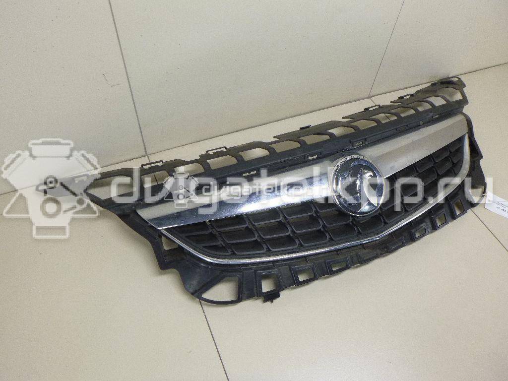 Фото Решетка радиатора  1320167 для Opel Astra {forloop.counter}}
