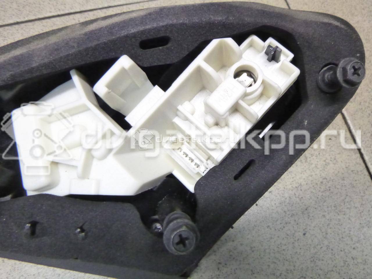 Фото Фонарь задний внутренний правый  13360790 для Opel Astra {forloop.counter}}