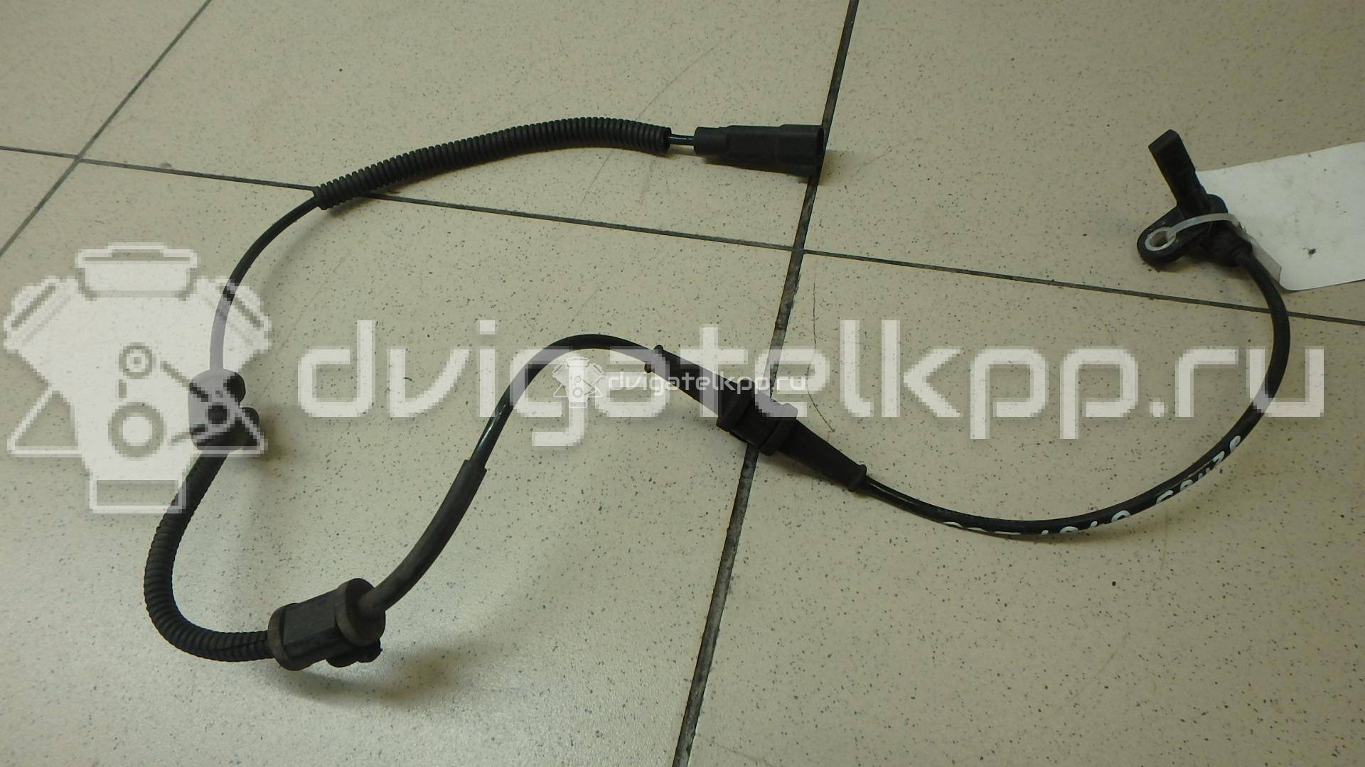 Фото Датчик ABS передний  13329258 для Opel Astra / Ampera / Zafira / Meriva {forloop.counter}}