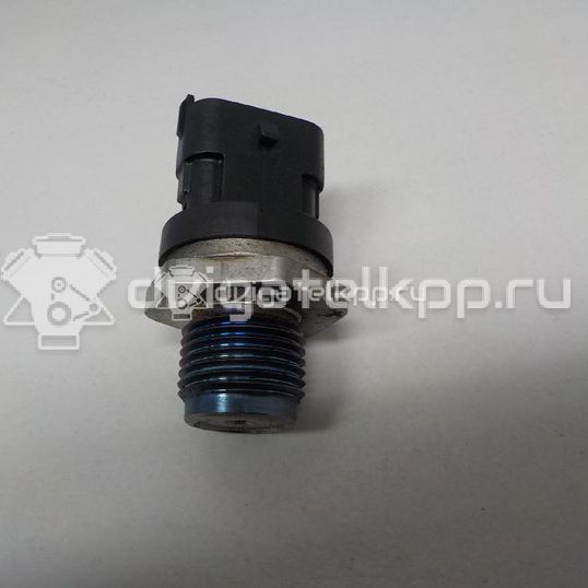 Фото Датчик давления топлива  55230978 для opel Astra J