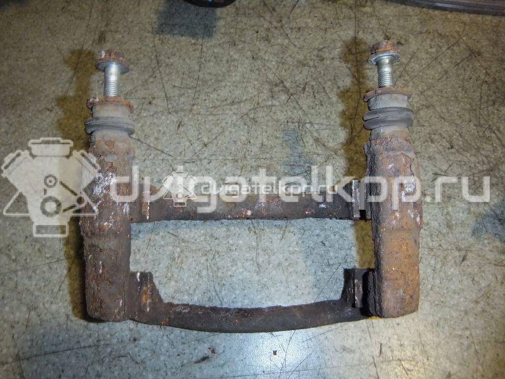 Фото Скоба суппорта переднего  93185382 для Opel Tigra / Corsa / Combo / Meriva {forloop.counter}}