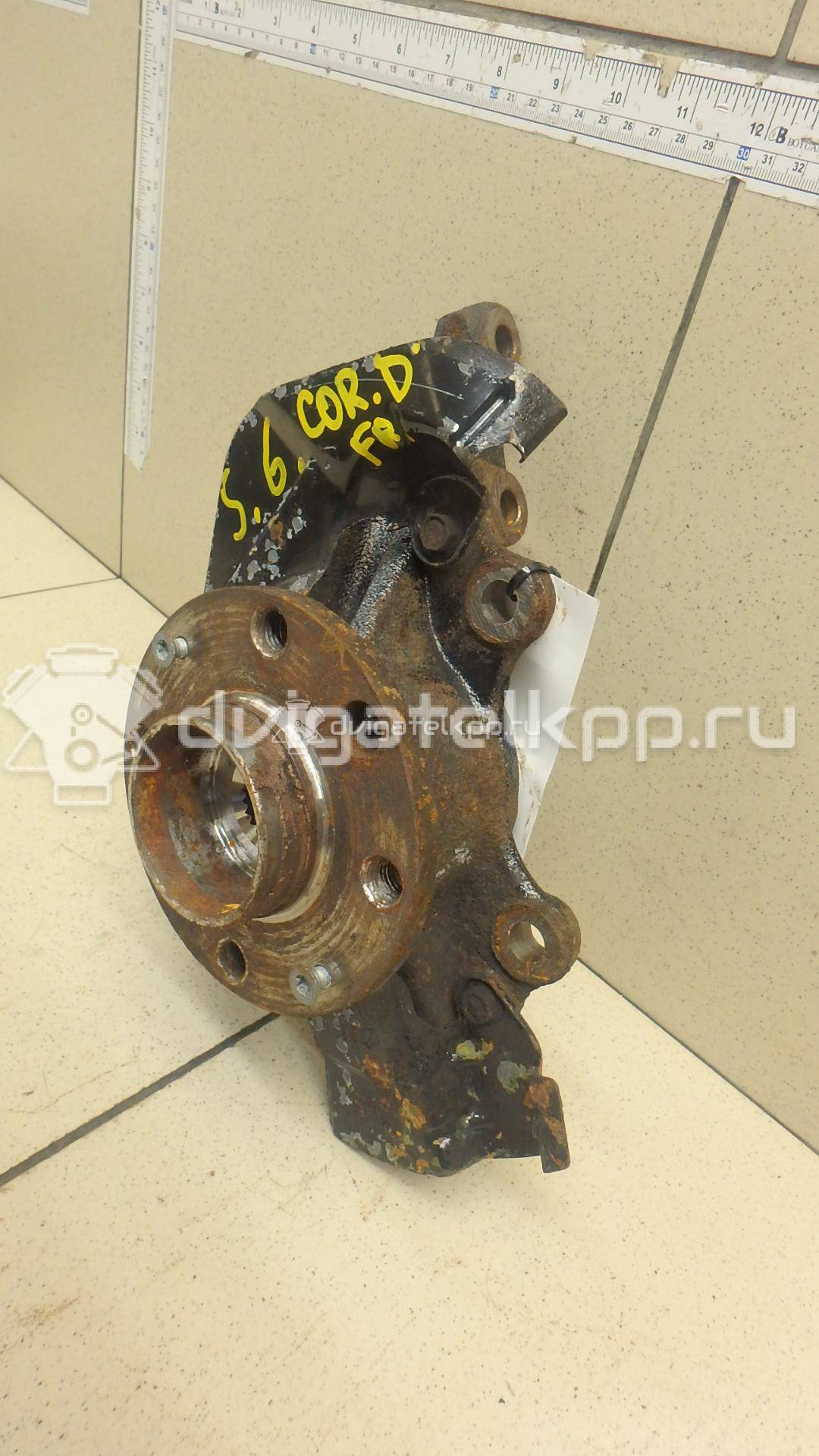 Фото Кулак поворотный передний правый  93188960 для Opel Corsa {forloop.counter}}
