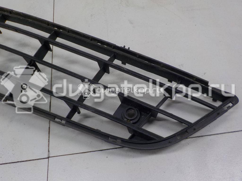 Фото Решетка в бампер центральная  6400639 для Opel Corsa {forloop.counter}}