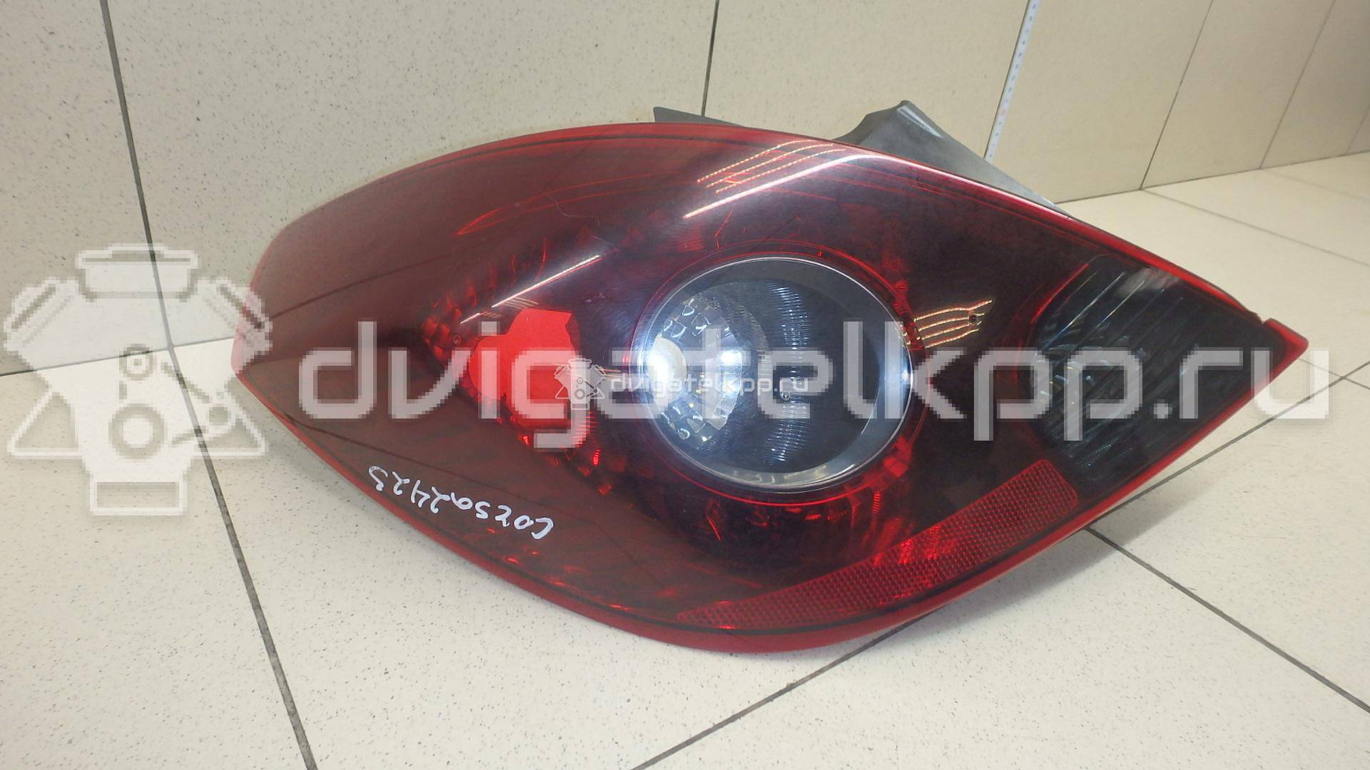 Фото Фонарь задний левый  1222147 для Opel Corsa {forloop.counter}}