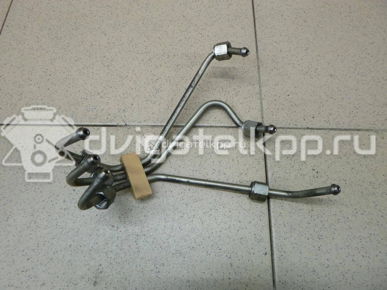 Фото Трубка ТНВД для двигателя D 5244 T4 для Volvo V70 / Xc60 / S60 / S80 / Xc70 185 л.с 20V 2.4 л Дизельное топливо 31272620 {forloop.counter}}