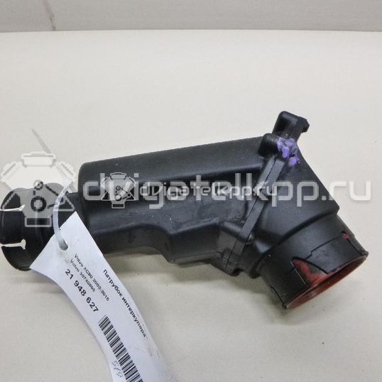 Фото Патрубок интеркулера для двигателя D 5244 T4 для Volvo V70 / Xc60 / S60 / S80 / Xc70 185 л.с 20V 2.4 л Дизельное топливо 30740895