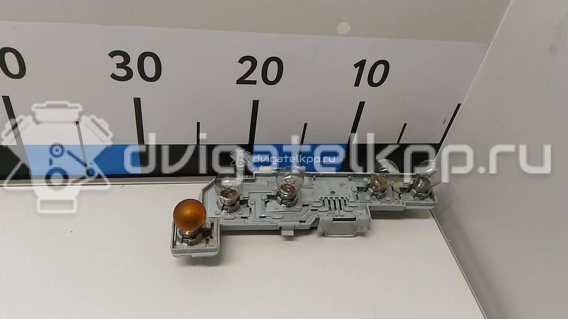 Фото Плата заднего фонаря правого  6223204 для Opel Vectra {forloop.counter}}