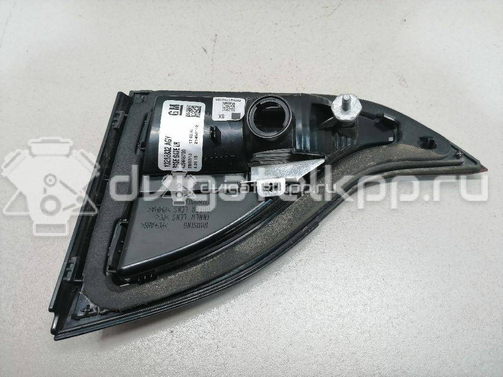 Фото Фонарь задний внутренний левый  13386605 для Opel Zafira {forloop.counter}}