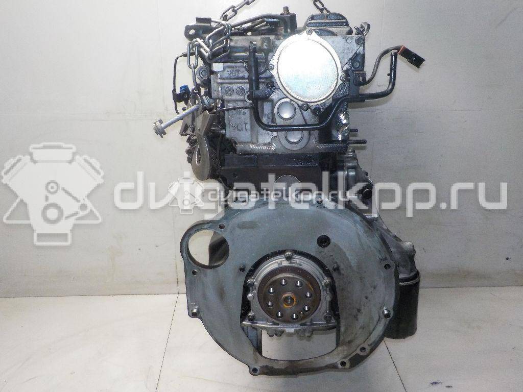 Фото Контрактный (б/у) двигатель D4CB для Kia Sorento / K2500 Sd 129-178 л.с 16V 2.5 л Дизельное топливо {forloop.counter}}
