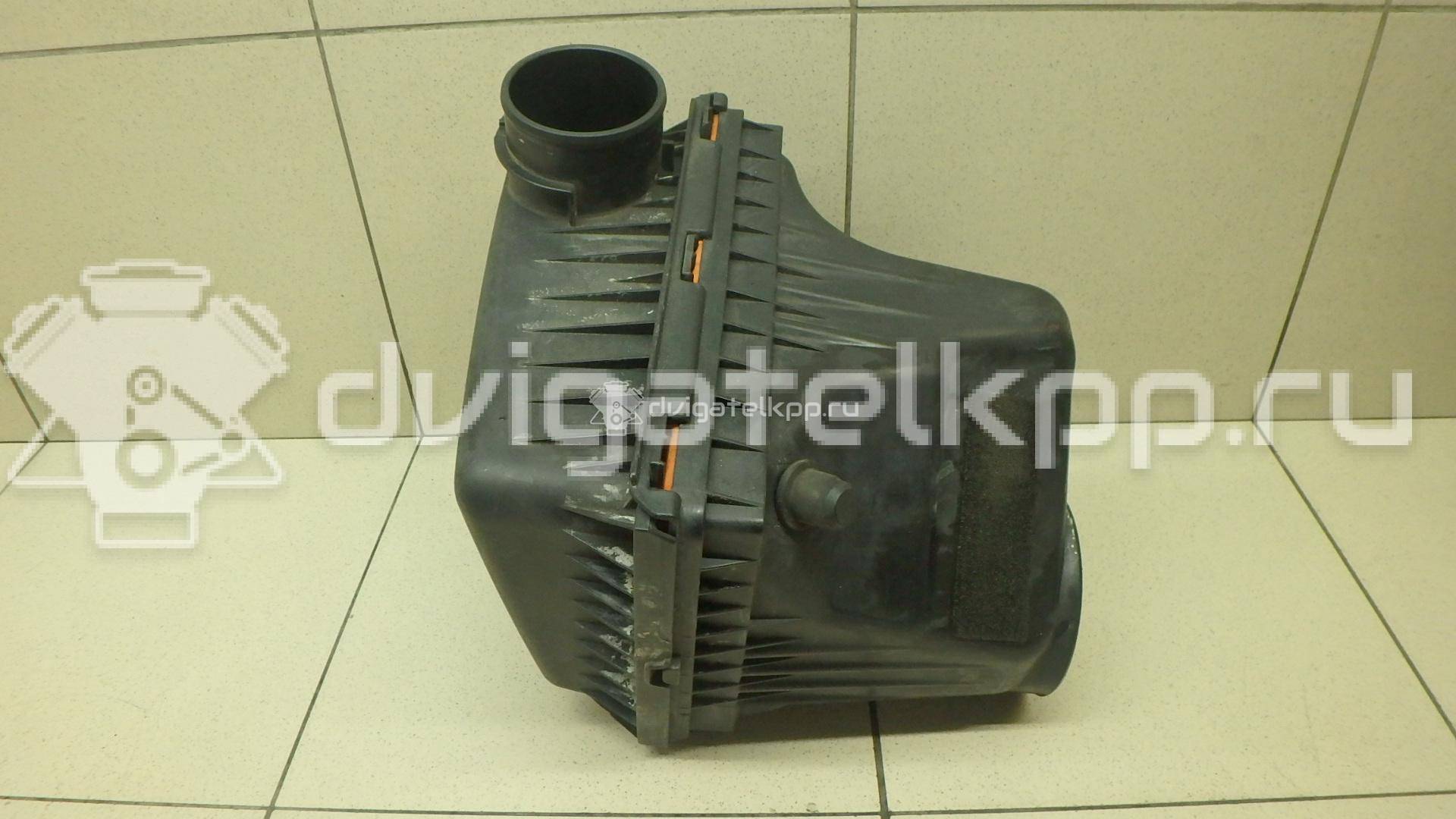 Фото Корпус воздушного фильтра для двигателя EER для Chrysler 300 / Concorde / Sebring 181-205 л.с 24V 2.7 л бензин 4591867AC {forloop.counter}}