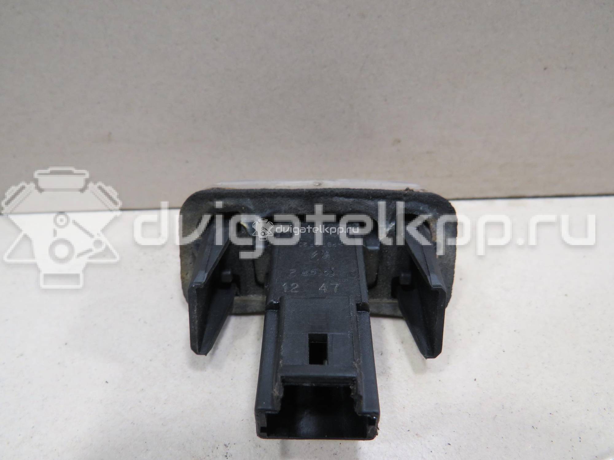 Фото Фонарь подсветки номера  6340A3 для Peugeot 406 / 407 / Traveller / 5008 / Expert {forloop.counter}}