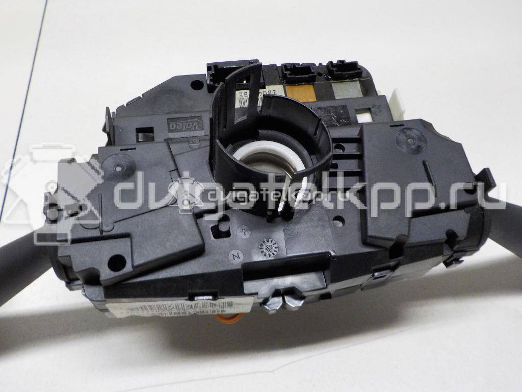 Фото Переключатель подрулевой в сборе  98030390ZD для Peugeot 2008 / 208 {forloop.counter}}