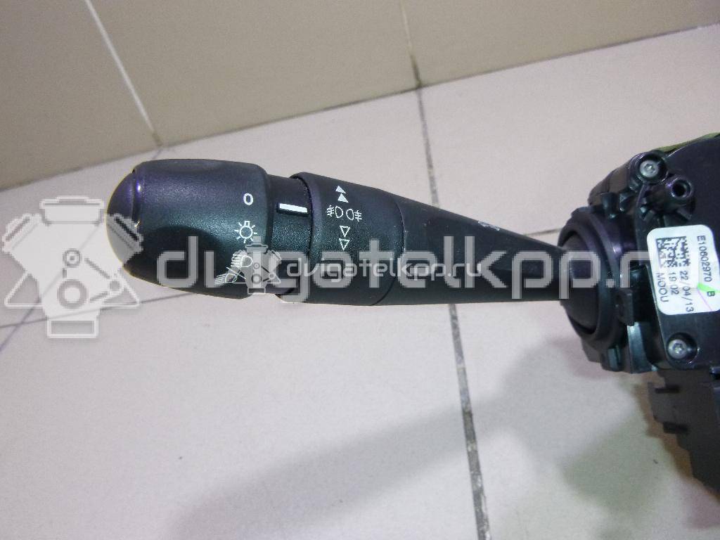 Фото Переключатель подрулевой в сборе  98030390ZD для Peugeot 2008 / 208 {forloop.counter}}