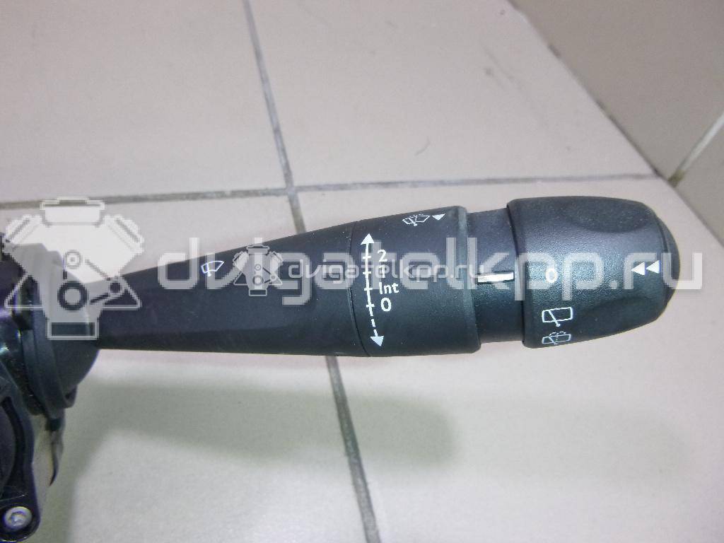 Фото Переключатель подрулевой в сборе  98030390ZD для Peugeot 2008 / 208 {forloop.counter}}