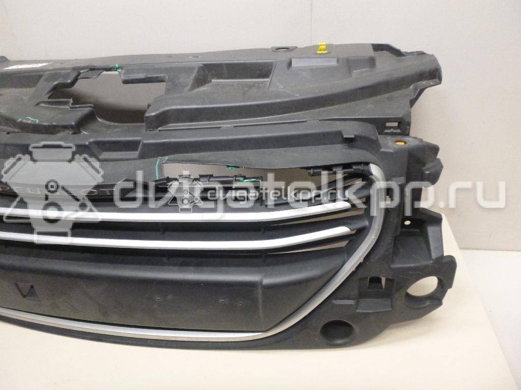 Фото Решетка в бампер центральная  9676946780 для Peugeot 308 {forloop.counter}}