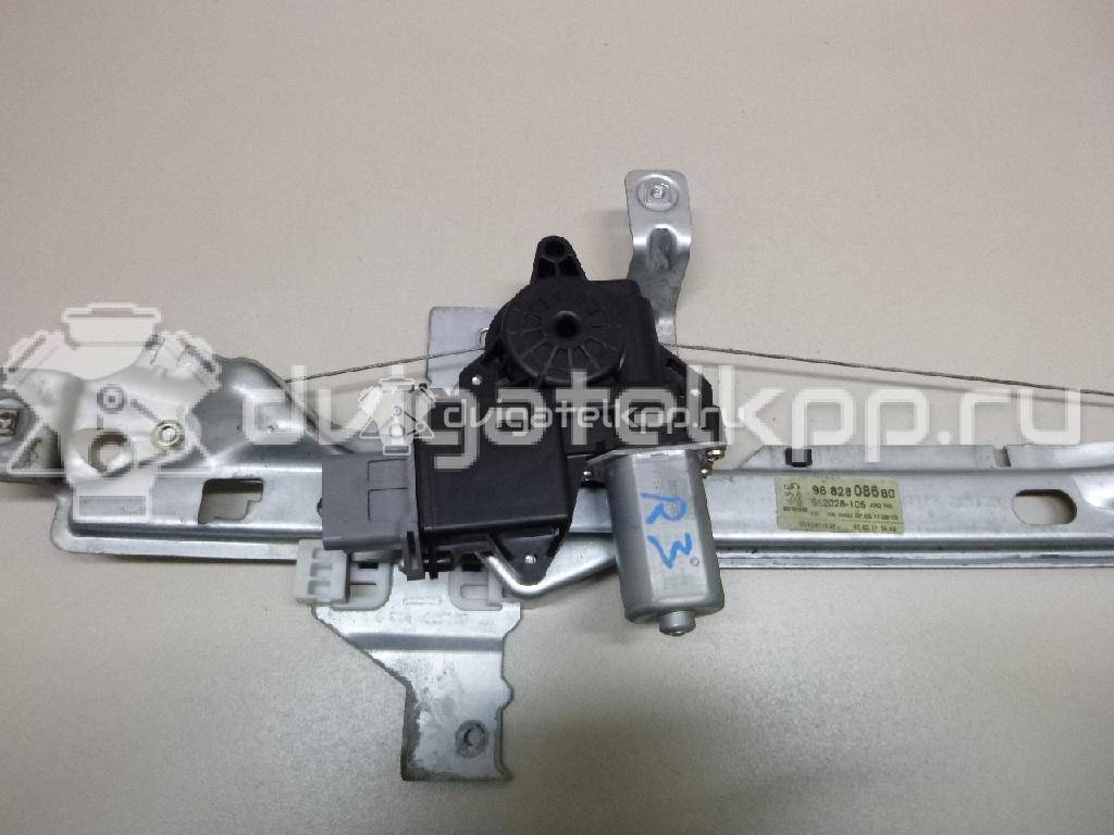 Фото Стеклоподъемник электр. задний правый  9224F6 для Peugeot 5008 / 3008 {forloop.counter}}