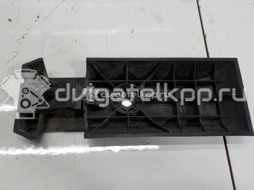 Фото Крепеж брызговика  20721840 для renault TRUCK Magnum {forloop.counter}}