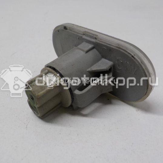 Фото Повторитель на крыло белый  8200257684 для Renault Megane / Trafic / Master / Clio / 19