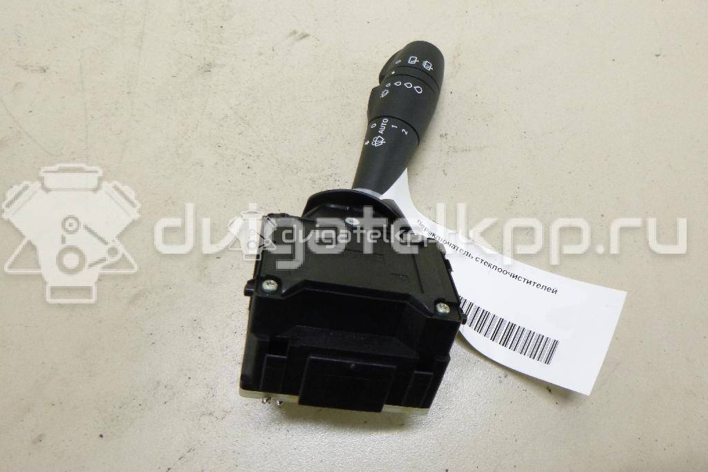 Фото Переключатель стеклоочистителей  8201168016 для Renault Trafic / Captur J5 / Clio {forloop.counter}}