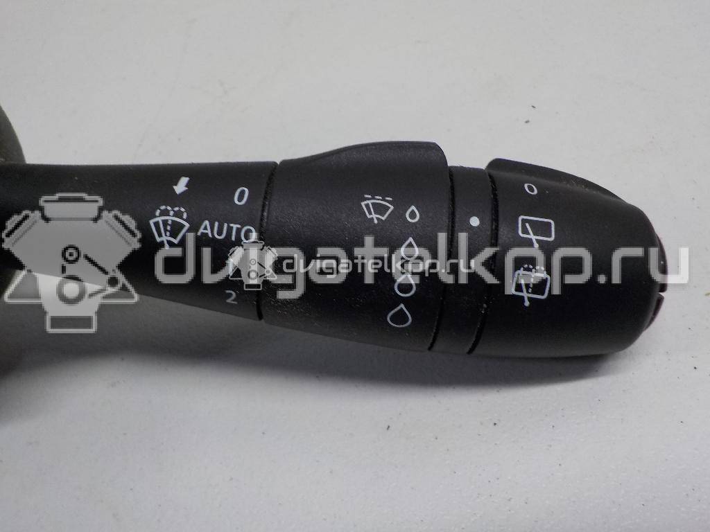 Фото Переключатель стеклоочистителей  8201168016 для Renault Trafic / Captur J5 / Clio {forloop.counter}}