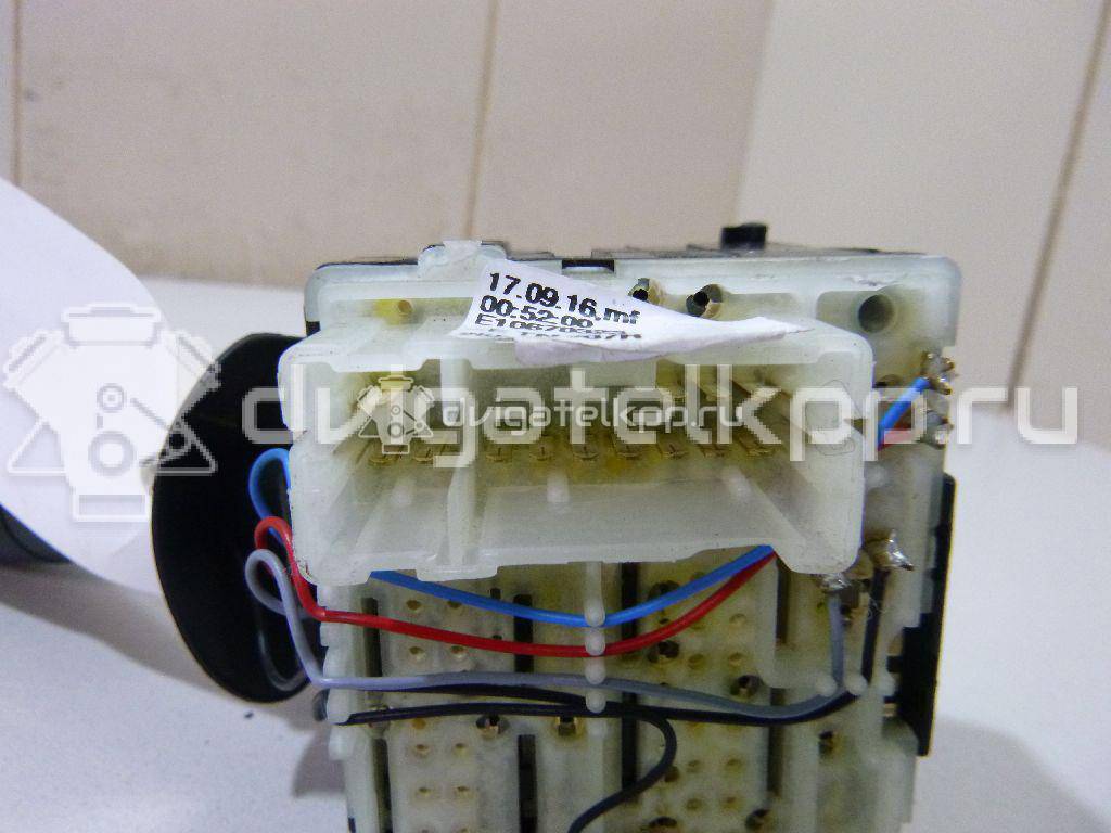 Фото Переключатель стеклоочистителей  8201168016 для Renault Trafic / Captur J5 / Clio {forloop.counter}}