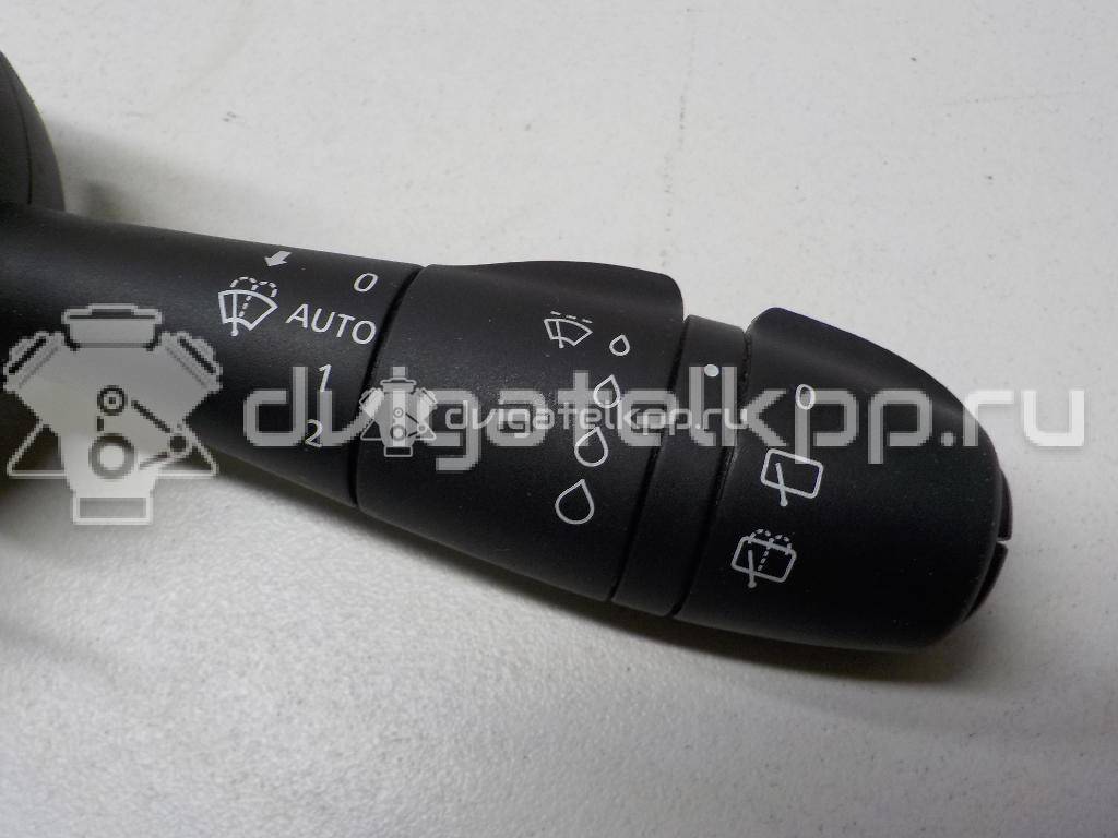 Фото Переключатель стеклоочистителей  8201168016 для Renault Trafic / Captur J5 / Clio {forloop.counter}}