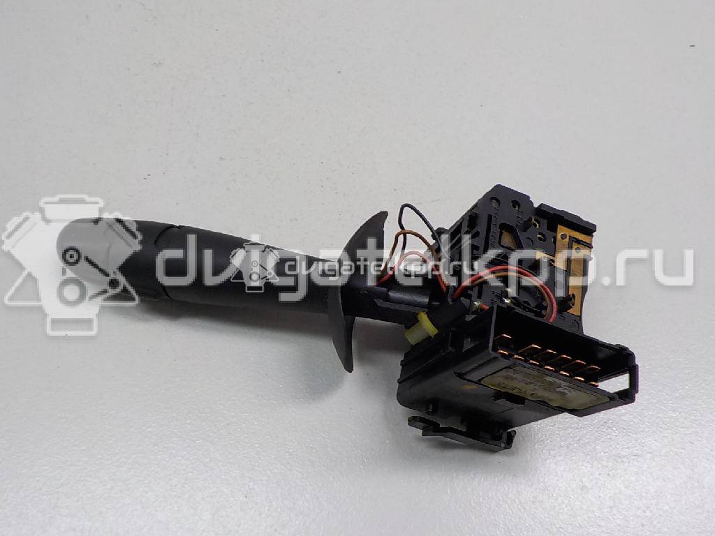 Фото Переключатель поворотов подрулевой  7701059356 для Renault Trafic / Laguna / Vel Satis Bj0 / Espace {forloop.counter}}