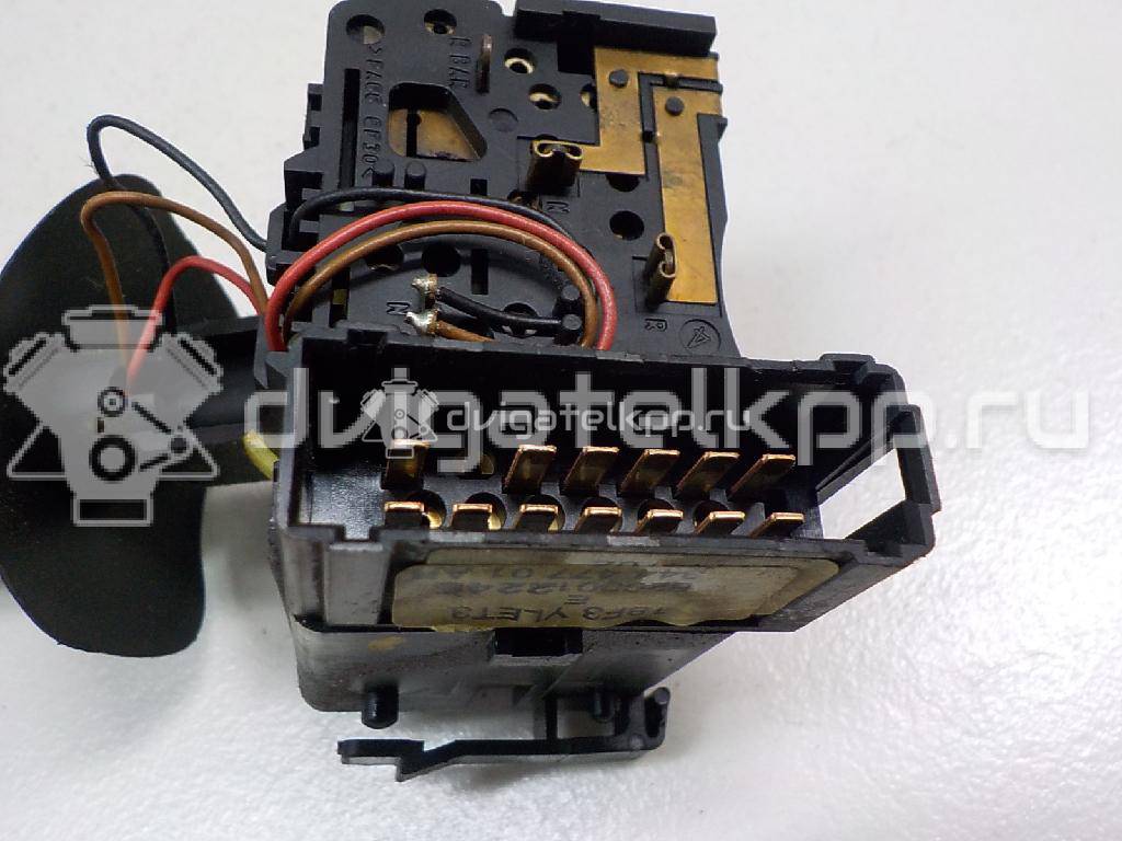 Фото Переключатель поворотов подрулевой  7701059356 для Renault Trafic / Laguna / Vel Satis Bj0 / Espace {forloop.counter}}