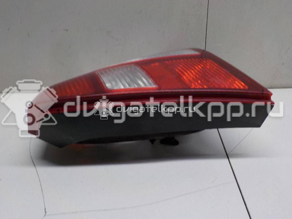 Фото Фонарь задний правый  8200403982 для Renault Clio / Thalia 2 {forloop.counter}}