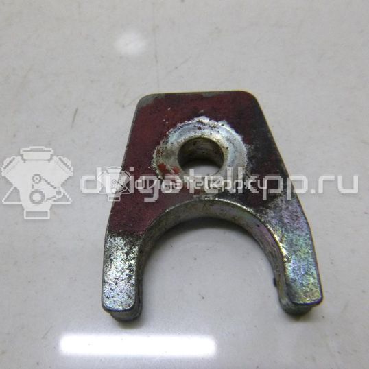 Фото Кронштейн форсунки для двигателя 6G74 (DOHC 24V) для Mitsubishi Proudia Dignity S4 A, S3 A / Pajero 184-260 л.с 24V 3.5 л бензин MR988381