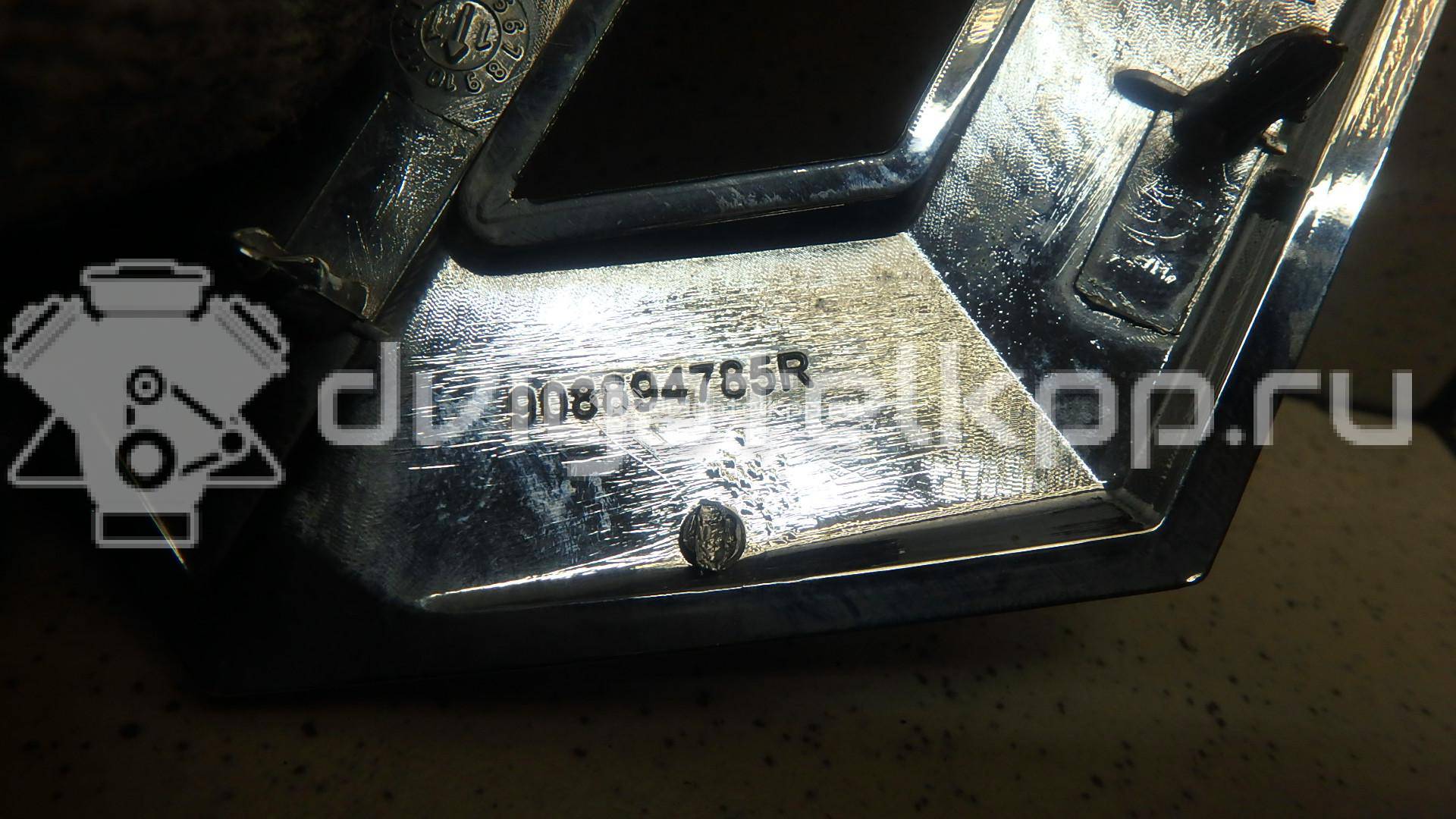 Фото Эмблема на крышку багажника  908894785R для renault Duster {forloop.counter}}