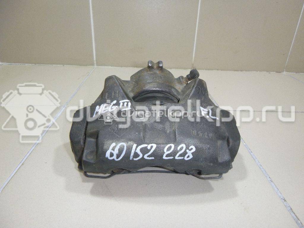 Фото Суппорт тормозной передний левый  410111495R для Renault Megane / Scénic / Grand / Captur J5 / Fluence L30 {forloop.counter}}