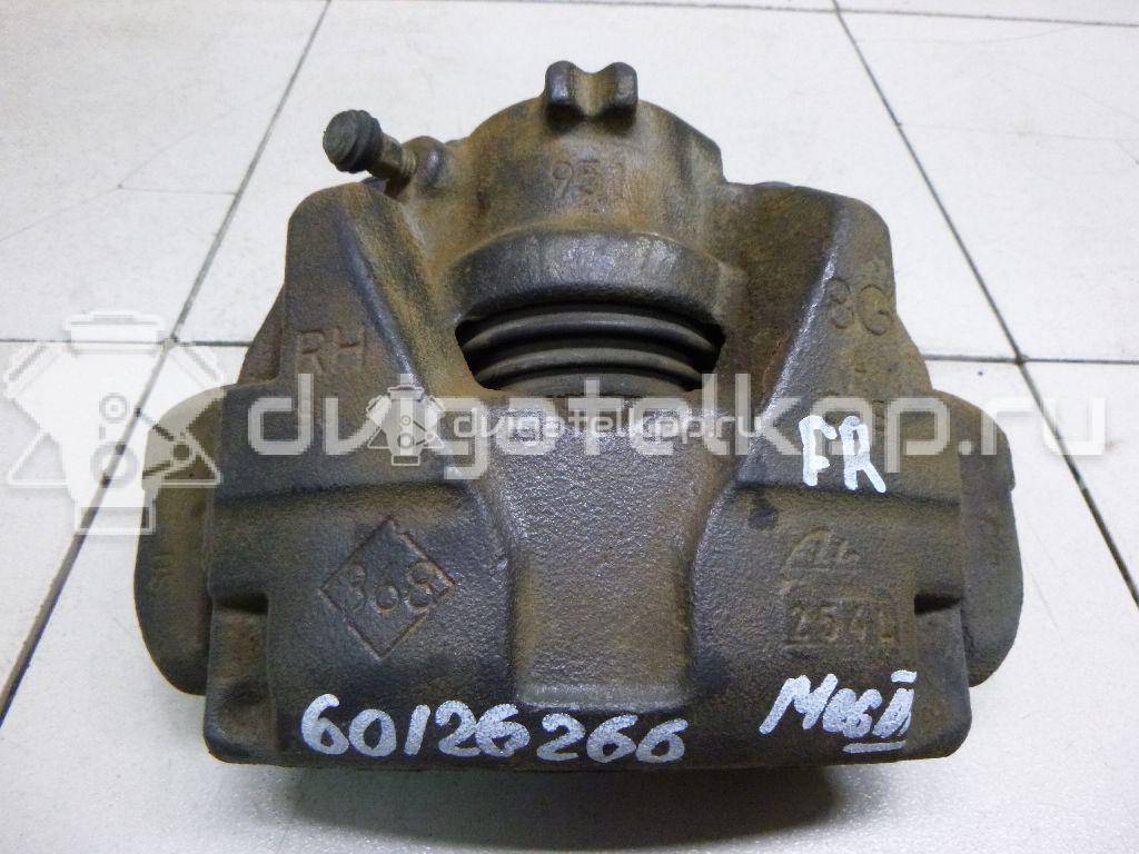 Фото Суппорт тормозной передний правый  410018218R для Renault Megane / Scénic / Grand / Captur J5 / Fluence L30 {forloop.counter}}