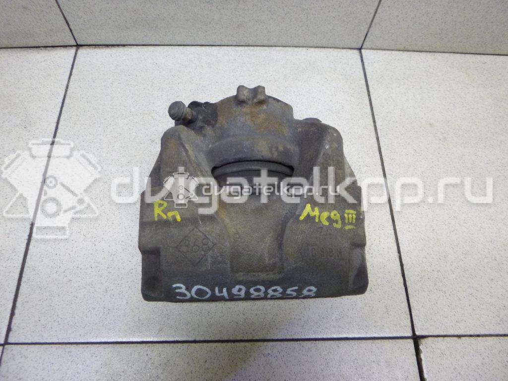 Фото Суппорт тормозной передний правый  410018218R для Renault Megane / Scénic / Grand / Captur J5 / Fluence L30 {forloop.counter}}