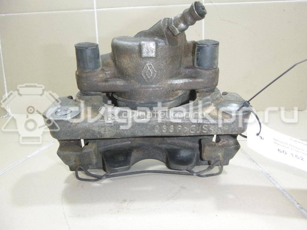 Фото Суппорт тормозной передний правый  410018218R для Renault Megane / Scénic / Grand / Captur J5 / Fluence L30 {forloop.counter}}