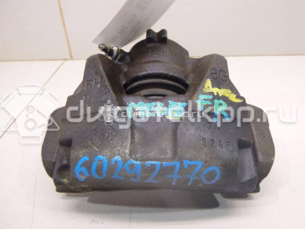 Фото Суппорт тормозной передний правый  410018218R для Renault Megane / Scénic / Grand / Captur J5 / Fluence L30 {forloop.counter}}