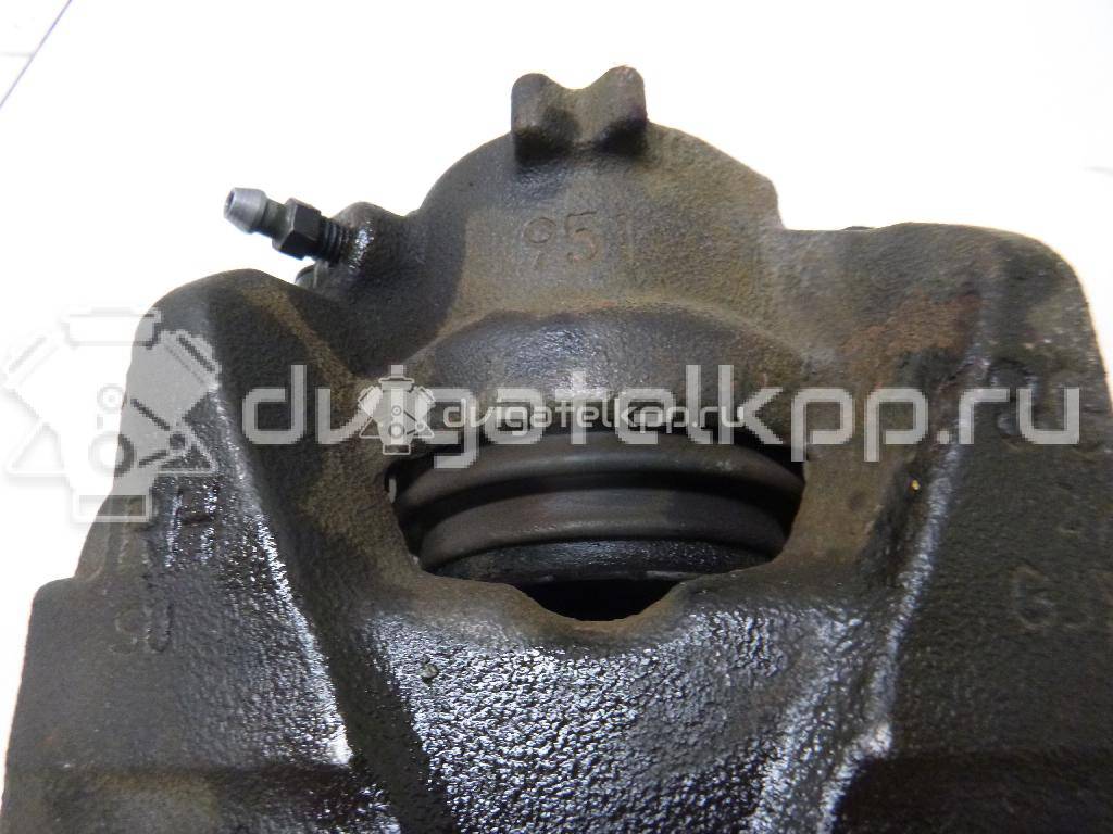 Фото Суппорт тормозной передний правый  410018218R для Renault Megane / Scénic / Grand / Captur J5 / Fluence L30 {forloop.counter}}