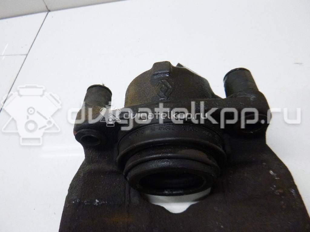 Фото Суппорт тормозной передний правый  410018218R для Renault Megane / Scénic / Grand / Captur J5 / Fluence L30 {forloop.counter}}