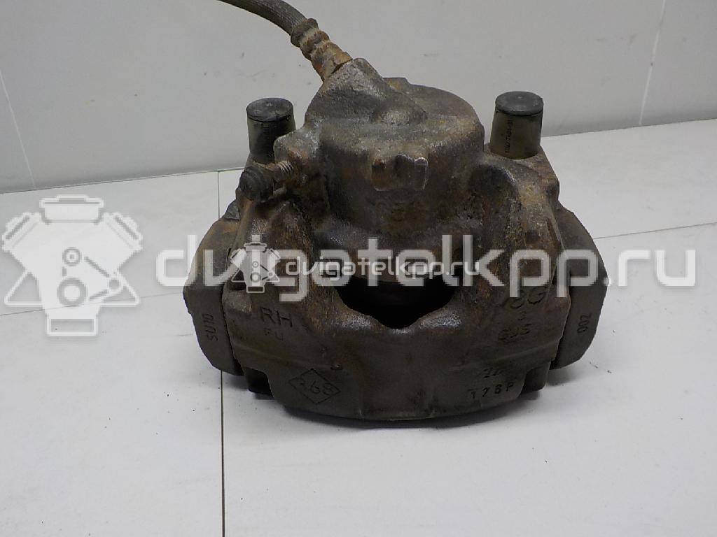 Фото Суппорт тормозной передний правый  410018218R для Renault Megane / Scénic / Grand / Captur J5 / Fluence L30 {forloop.counter}}