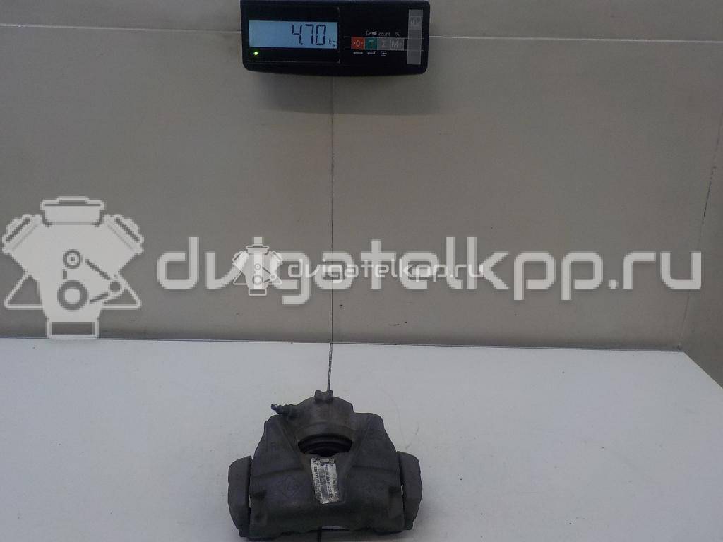 Фото Суппорт тормозной передний правый  410018218R для Renault Megane / Scénic / Grand / Captur J5 / Fluence L30 {forloop.counter}}