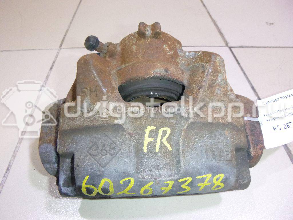 Фото Суппорт тормозной передний правый  410018218R для Renault Megane / Scénic / Grand / Captur J5 / Fluence L30 {forloop.counter}}