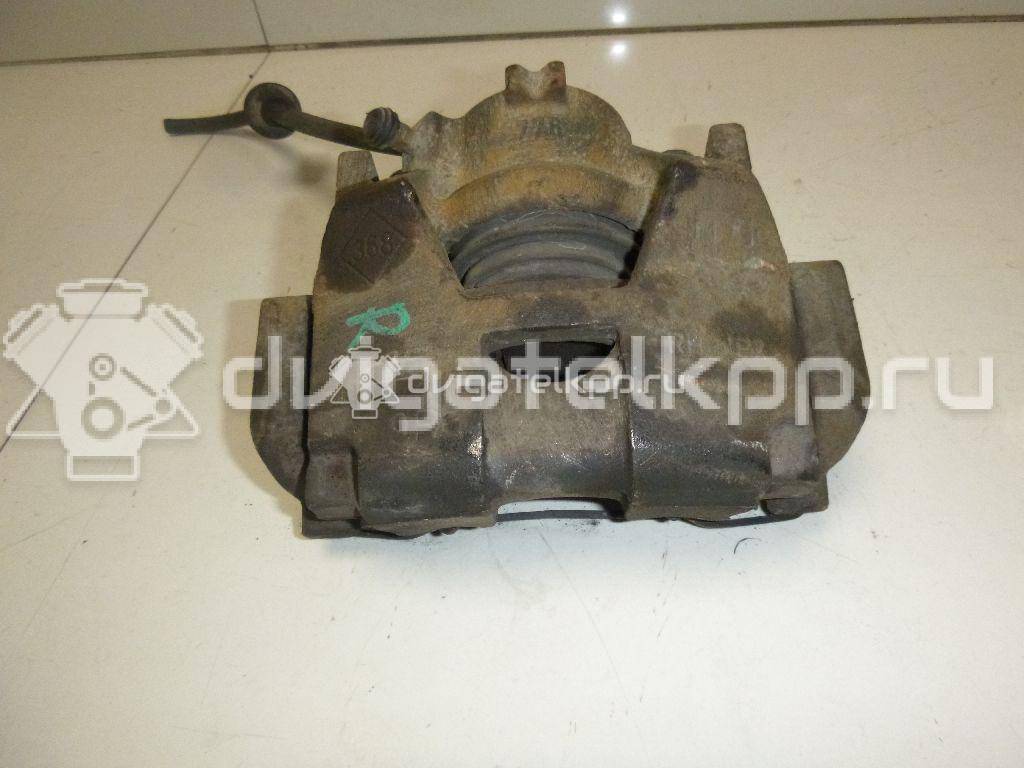 Фото Суппорт тормозной передний правый  410018218R для Renault Megane / Scénic / Grand / Captur J5 / Fluence L30 {forloop.counter}}