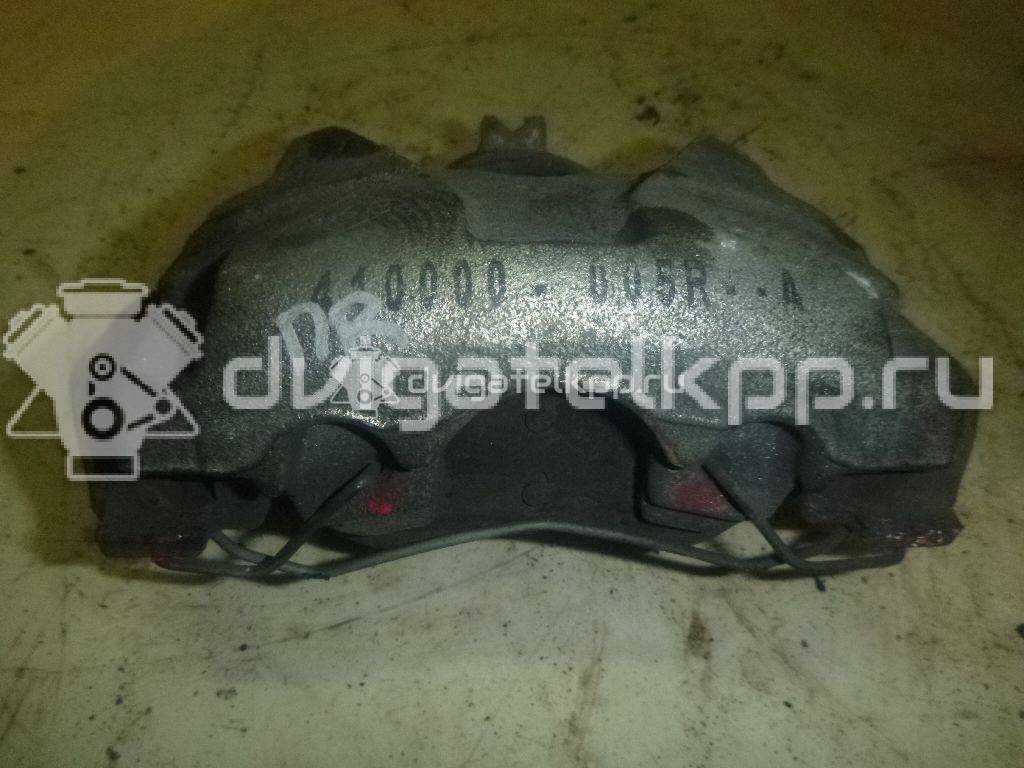 Фото Суппорт тормозной передний правый  410018218R для Renault Megane / Scénic / Grand / Captur J5 / Fluence L30 {forloop.counter}}