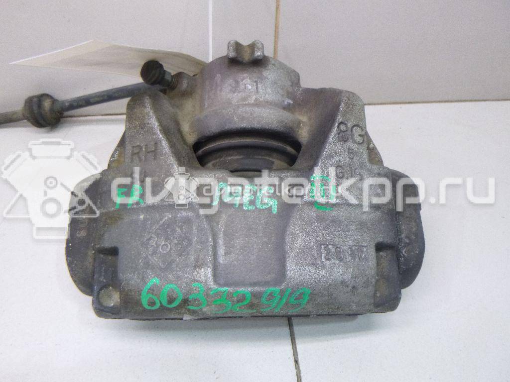 Фото Суппорт тормозной передний правый  410018218R для Renault Megane / Scénic / Grand / Captur J5 / Fluence L30 {forloop.counter}}