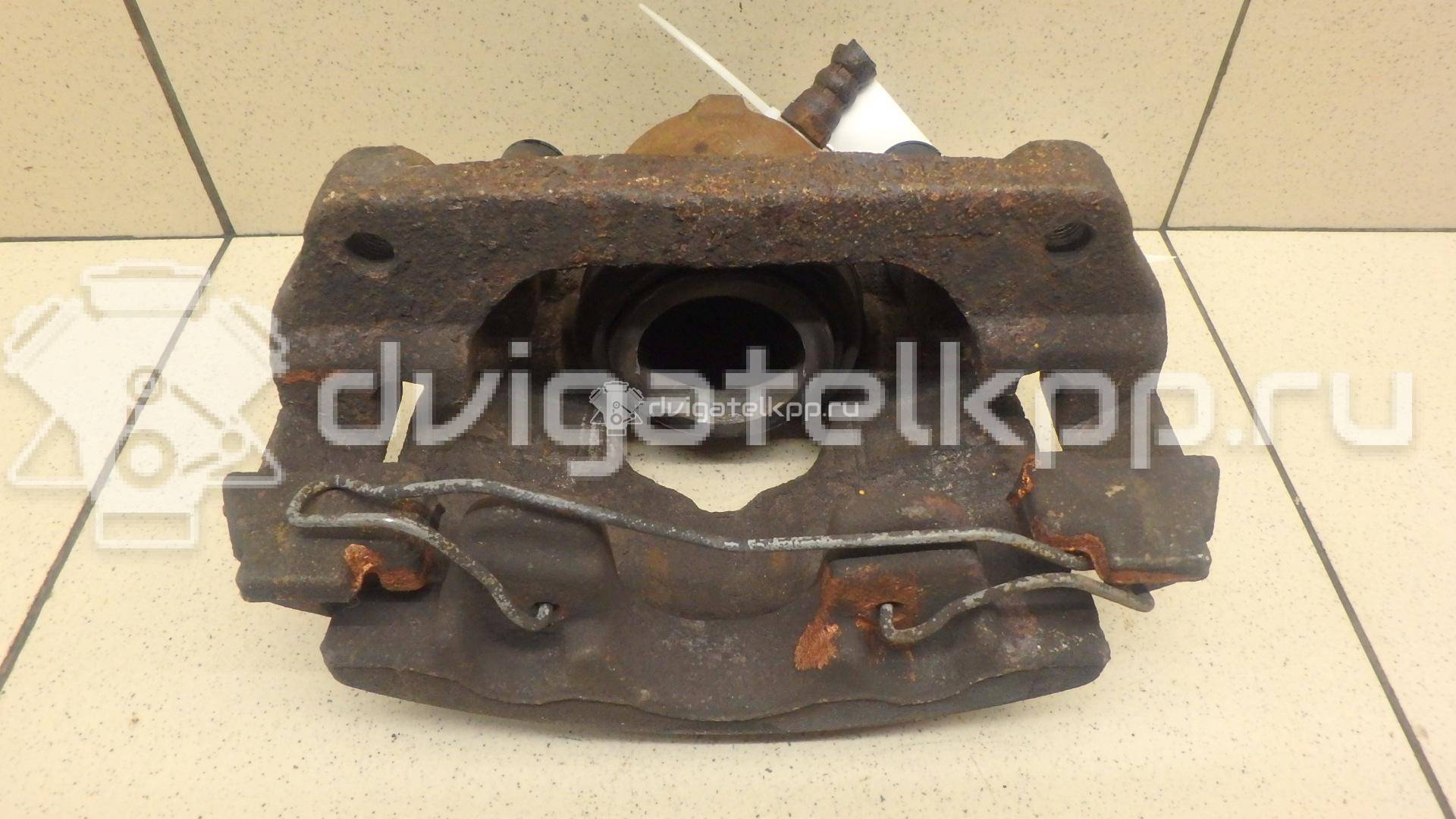 Фото Суппорт тормозной передний правый  410018218R для Renault Megane / Scénic / Grand / Captur J5 / Fluence L30 {forloop.counter}}