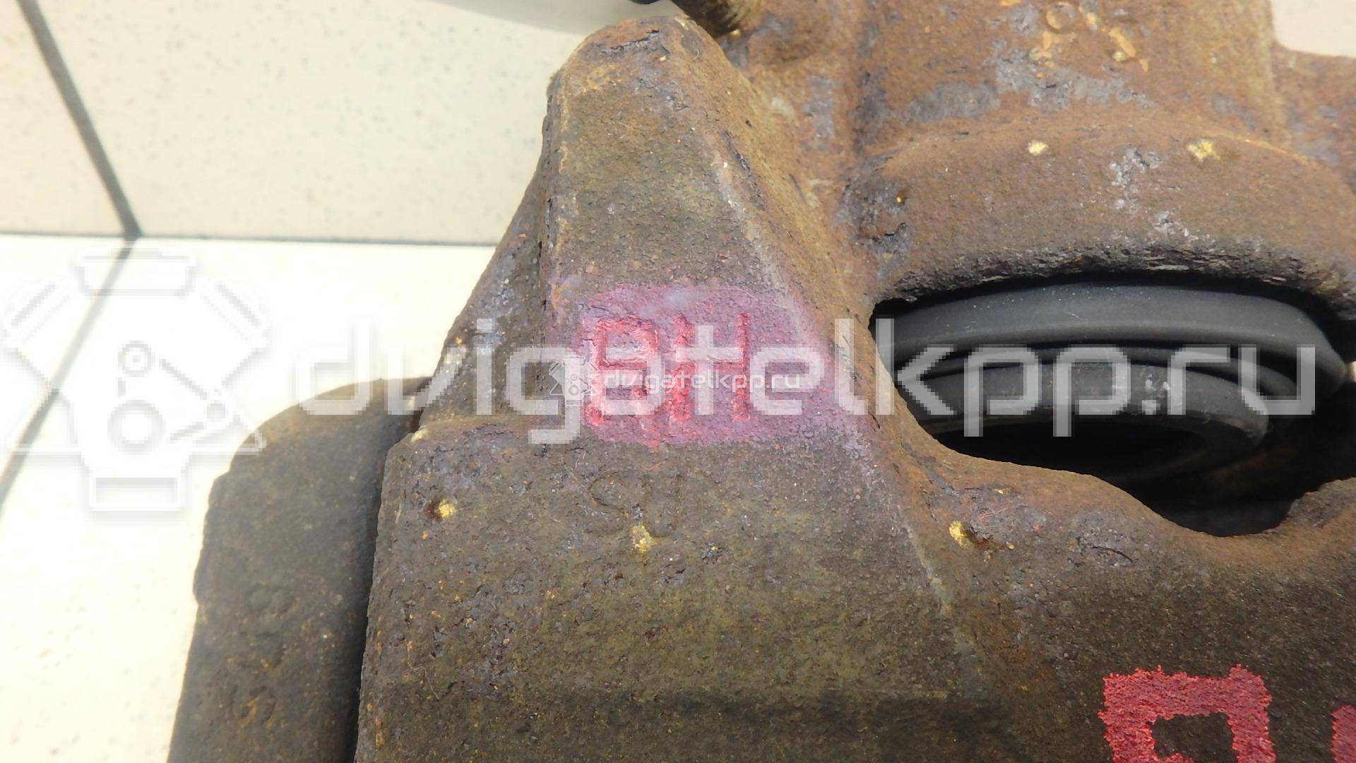 Фото Суппорт тормозной передний правый  410018218R для Renault Megane / Scénic / Grand / Captur J5 / Fluence L30 {forloop.counter}}