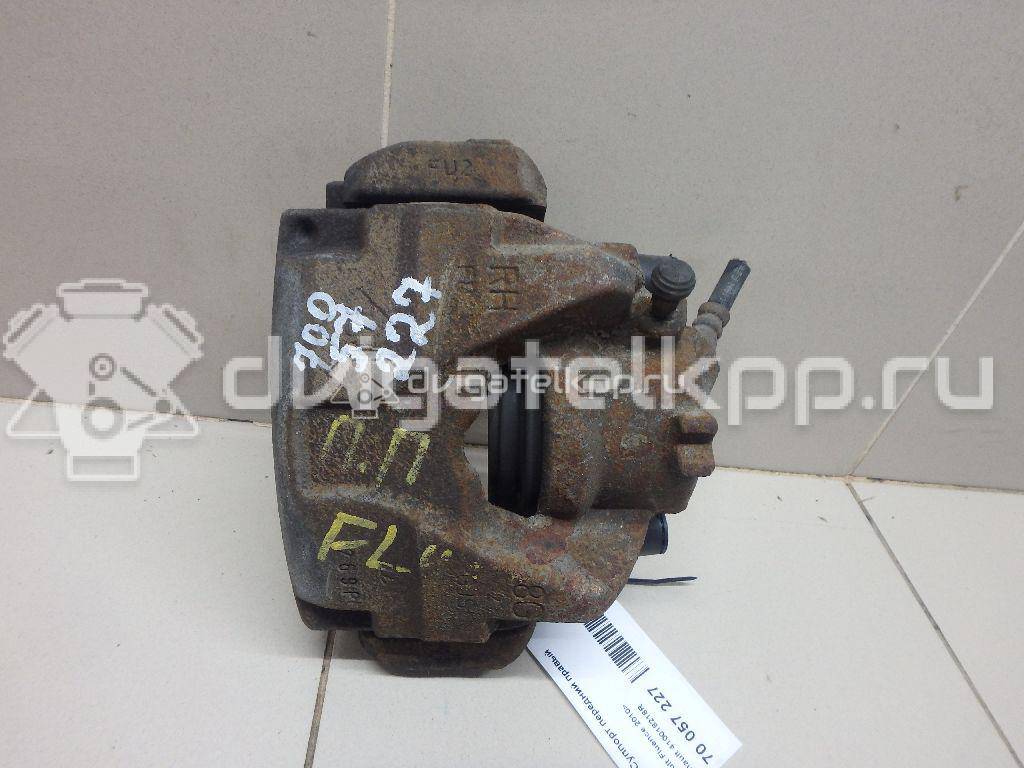 Фото Суппорт тормозной передний правый  410018218R для Renault Megane / Scénic / Grand / Captur J5 / Fluence L30 {forloop.counter}}